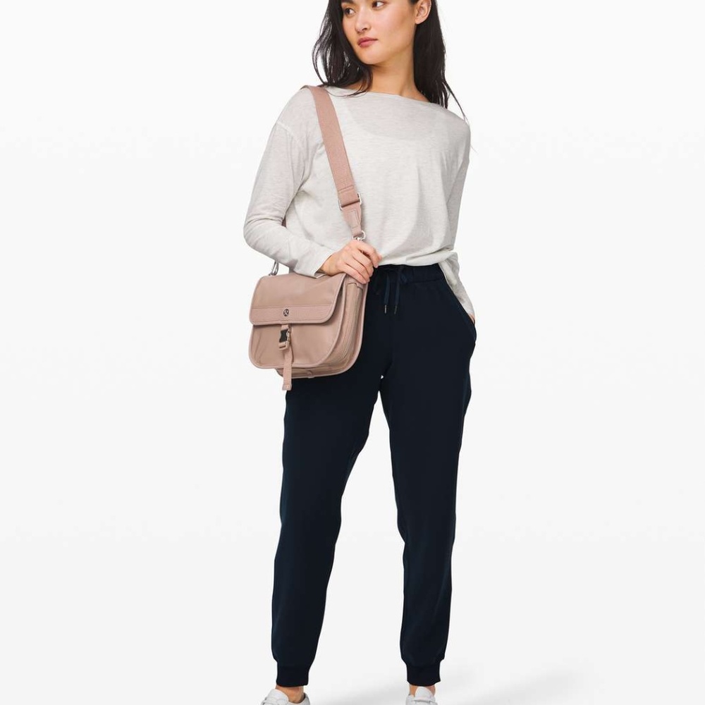 Lululemon Now and Always Crossbody Soft Sand NWT - Picture 4 of 5